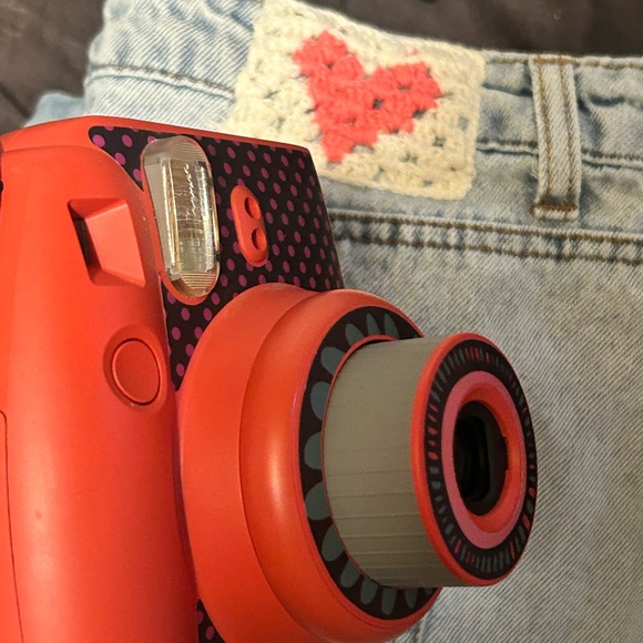 Instax Fujifilm Mini ( Film not included ) Limited Edition! - Picture 3 of 4